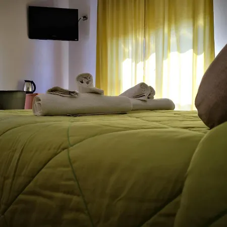 Nocleg ze śniadaniem Sant'oronzo 2*